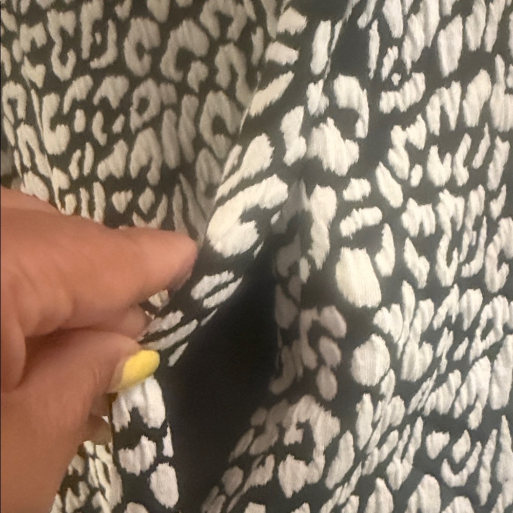 Kate Spade Black and White Animal Print Top with Gold Zipper - Picture 5 of 8